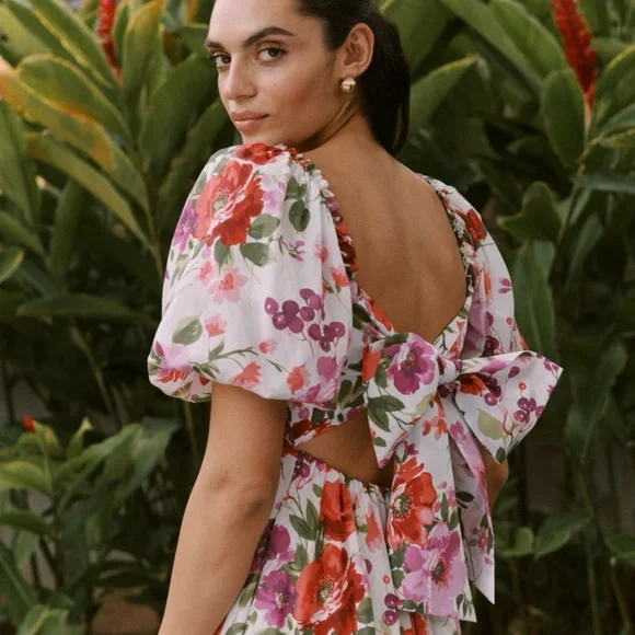 Abercrombie & Finch Floral Puff Sleeve Dress size Medium - Picture 2 of 7